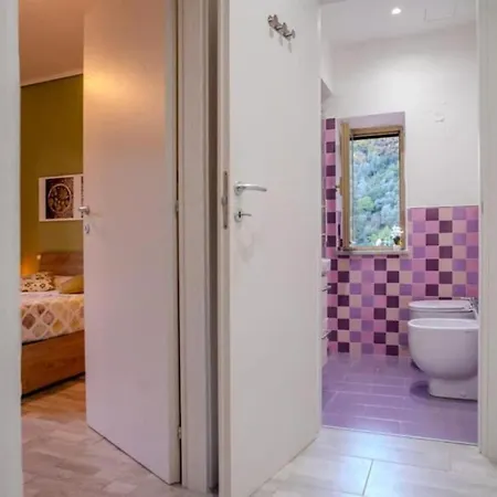 Апартаменты La Casetta Della Nini - Explore And Cinque Terre *